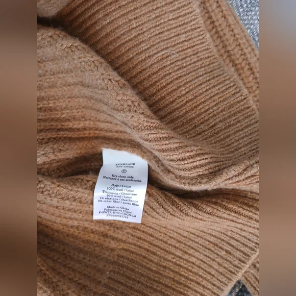 NWOT Everlane The Felted Merino Cardigan  in Deep Camel. Size XS (Oversized) - Picture 9 of 10
